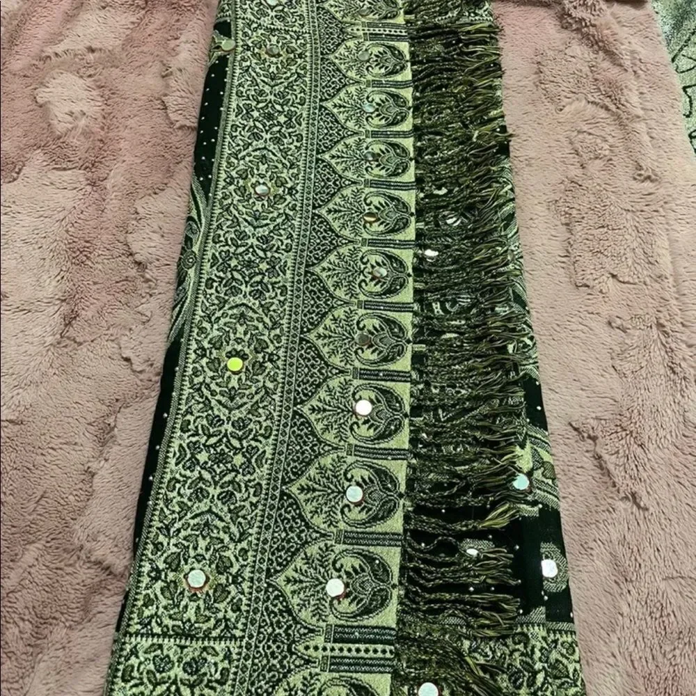 Scarf w/mirror